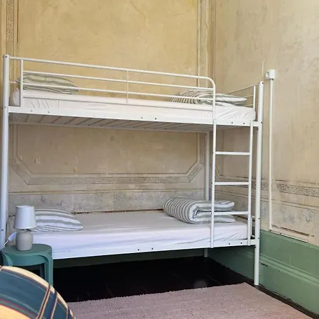 Oi Hostal *